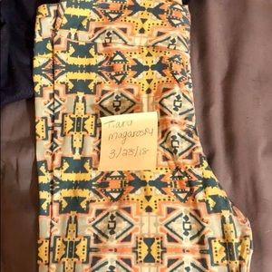 Lula roe TC leggings